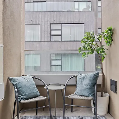 Desirable Penthouse In Reykjavik