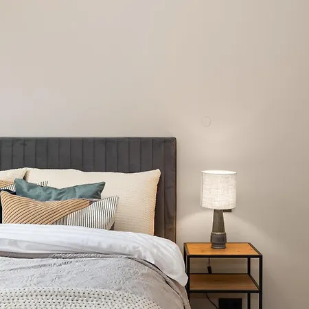 Desirable Penthouse In Apartment Reykjavik