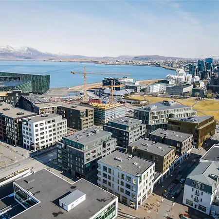 Desirable Penthouse In Reykjavik
